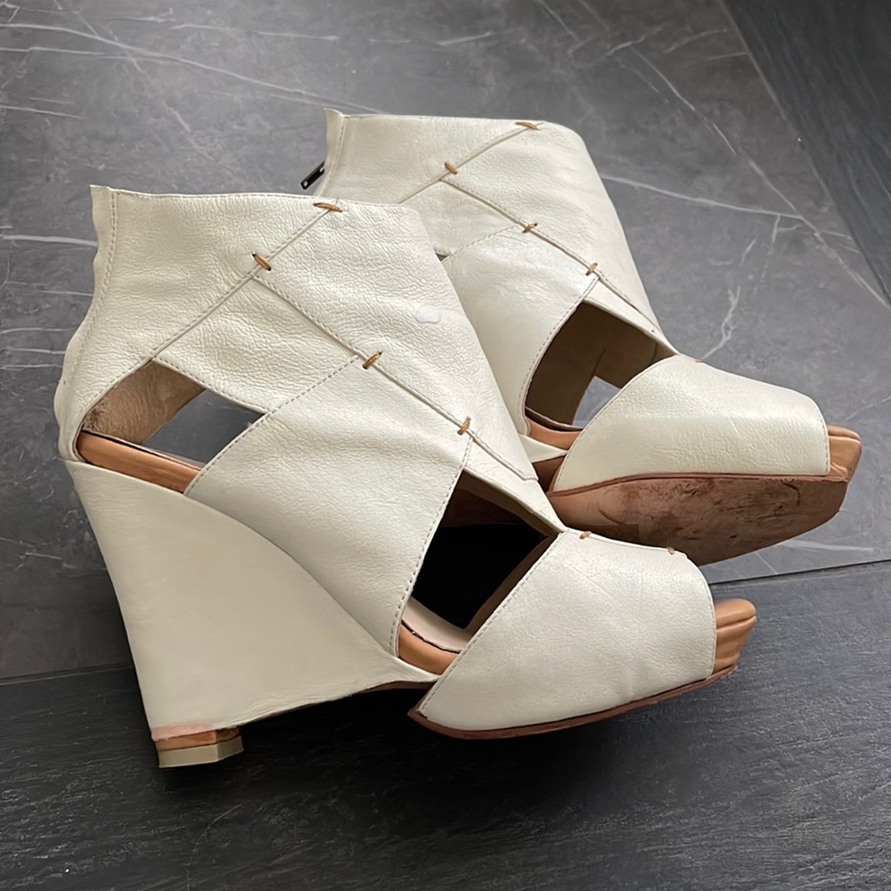 Seychelles ivory wedge sandals